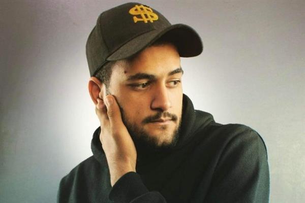 الممثل محمد إبراهيم من أبطال فيلم أشباح أوروبا