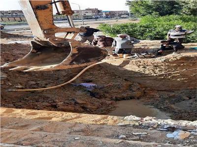 إصلاح أعطال خطوط المياه بمحافظات القناة