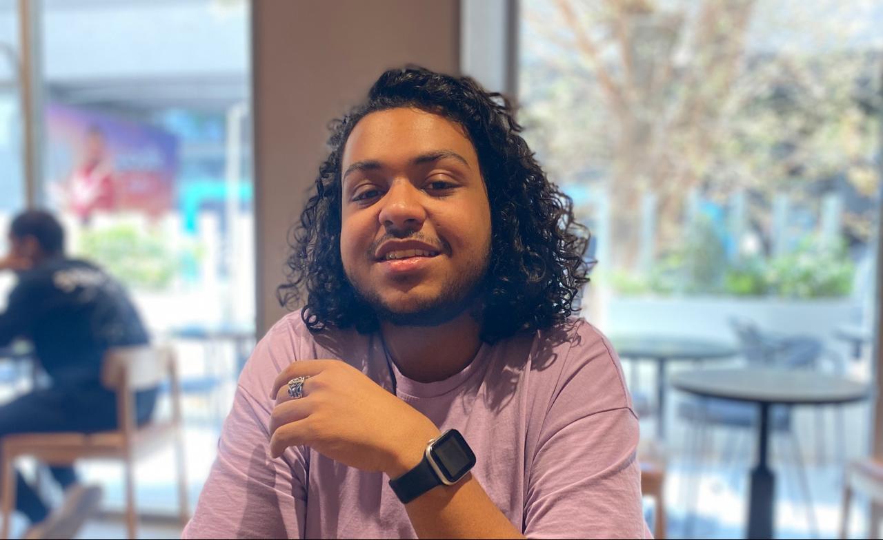 محمد علاء يتألق بـ فنون التصميم والجرافيك