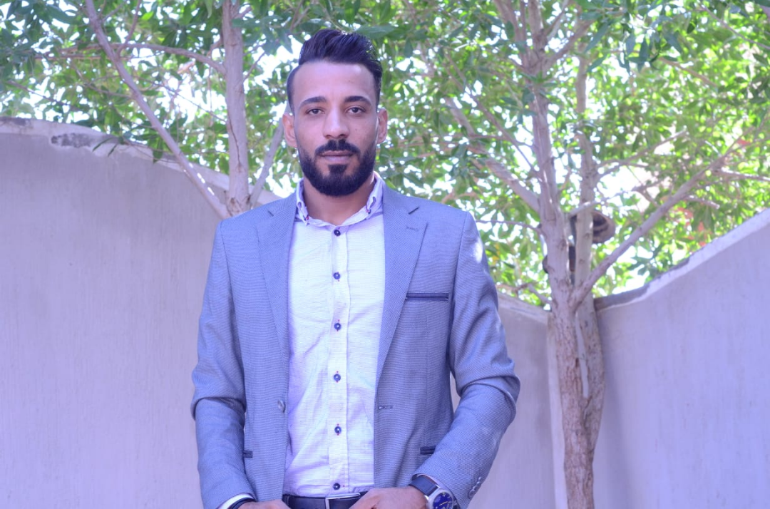 محمود أبو سمرة الصحفي الروائي ذو الكتابات الراقية