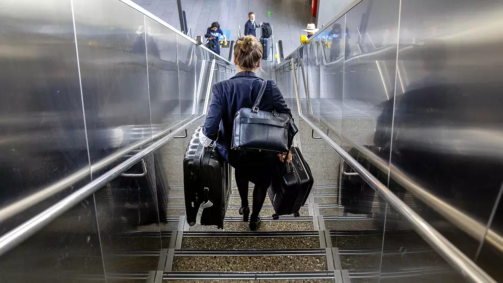 Tourism staff shortages affect 1.2 million jobs in the EU, says study – صحيفة الصوت