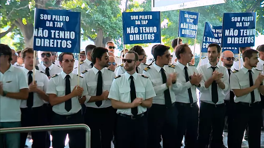 VIDEO : TAP pilots protesting against working conditions – صحيفة الصوت