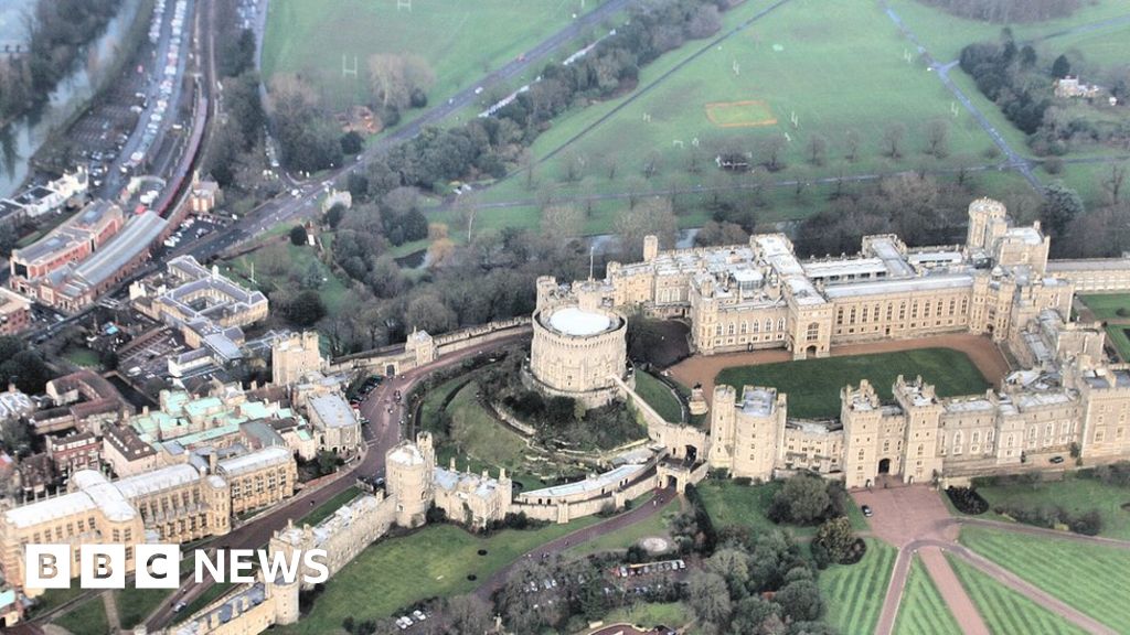 Man caught at Windsor Castle charged under Treason Act-صحيفة الصوت