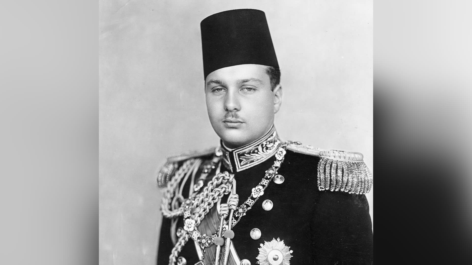 طارق عثمان يكتب لـCNN: الملكية المصرية وناصر والعالم العربي.. فاروق عند النهاية (1) – صحيفة الصوت
