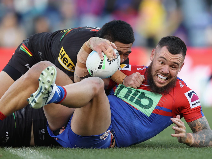 Knights prop David Klemmer stood down following alleged verbal abuse of on-field trainer – صحيفة الصوت