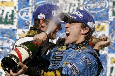 Fernando Alonso signs two-year deal to remain in Formula 1 with Aston Martin – صحيفة الصوت