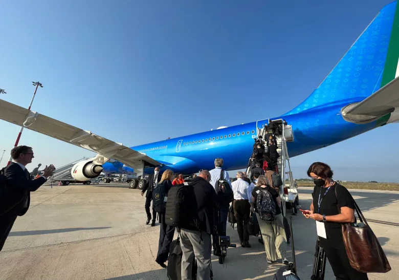 Covering Pope Francis’s visit to Canada from the papal plane: Reporter’s notebook-صحيفة الصوت