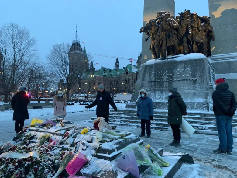 Ottawa police opt against laying charges after ‘desecration’ at Tomb of the Unknown Soldier-صحيفة الصوت