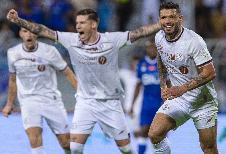 بالفيديو الهلال ضد الشباب.. كارلوس جونيور يسجل هدف التعادل