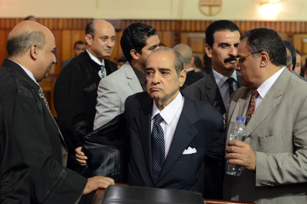 وفاة المحامي المصري فريد الديب.. وعلاء مبارك متحدثاً عنه: لا ننسى وقفته معنا في وقت انسحب فيه الآخرون