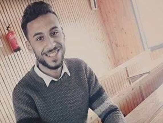 “قولوا لـ أبويا يرتاح”..شاب يتخلص من حياته في بث مباشر .
