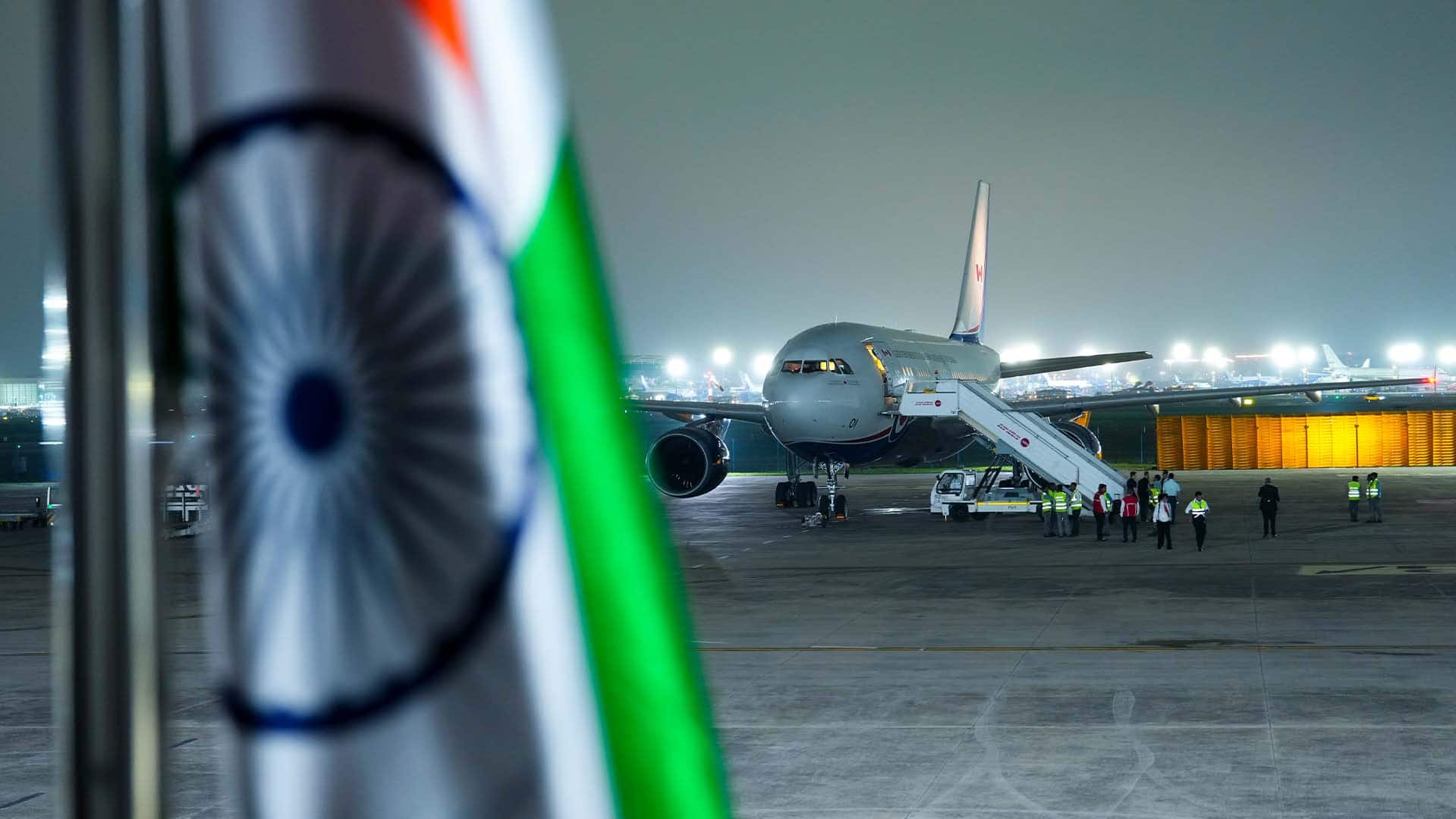 Delayed by plane troubles, Trudeau finally heading home from India-صحيفة الصوت