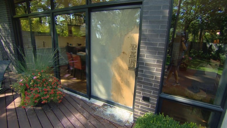 Security footage captures elaborate burglary at North York home-صحيفة الصوت
