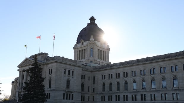 Debate on school pronoun policy scheduled to begin in Sask. legislature Tuesday-صحيفة الصوت